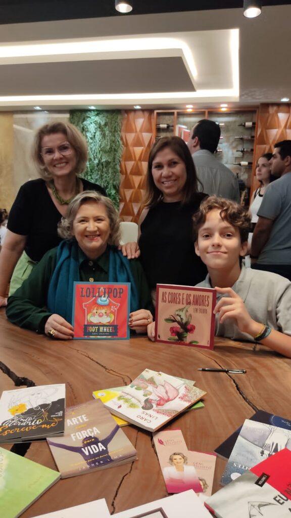 659ed42ddac8fea9e6 576x1024